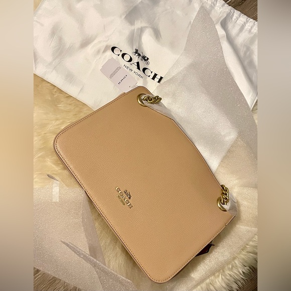 Coach Bryant Carryall - Picture 9 of 15